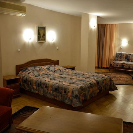 Hotel Drama Burgas Esterno foto