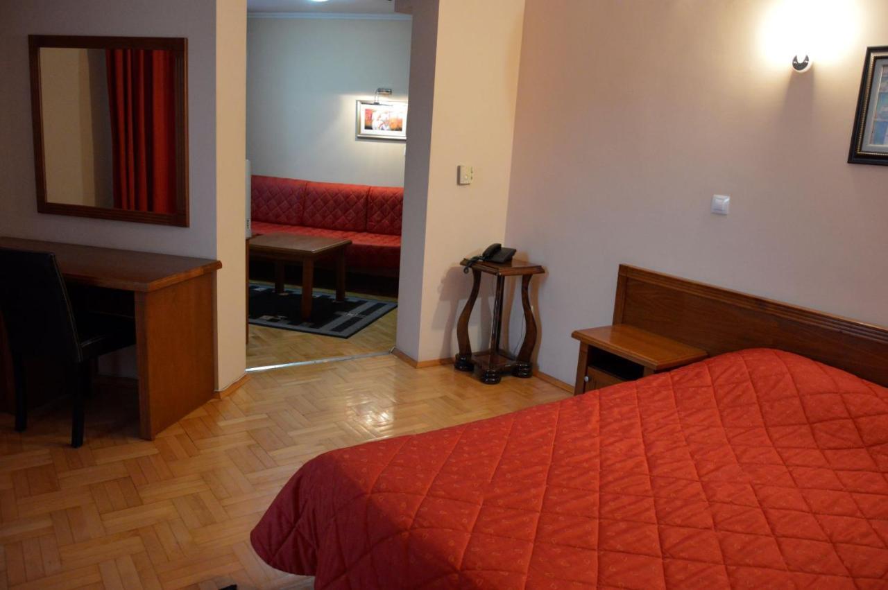 Hotel Drama Burgas Esterno foto