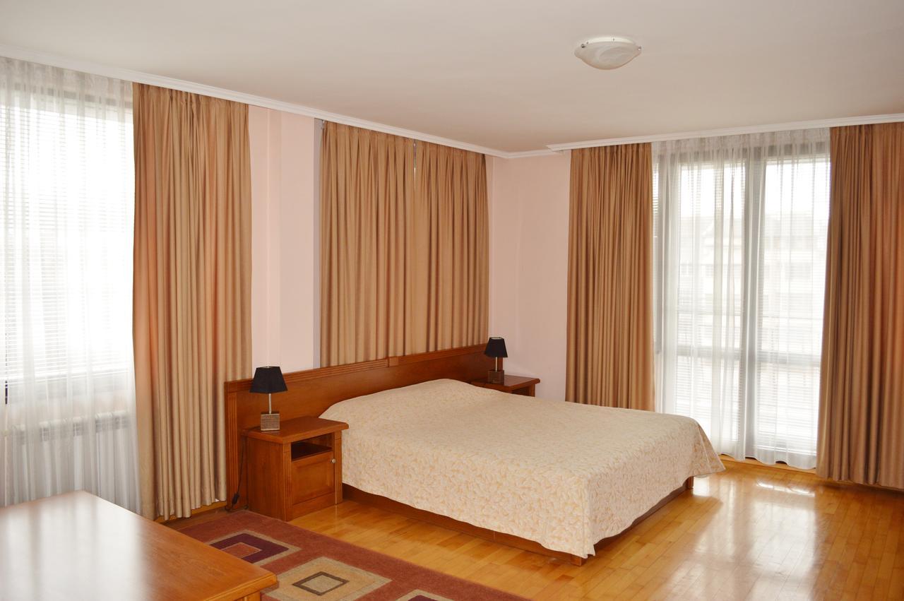 Hotel Drama Burgas Esterno foto